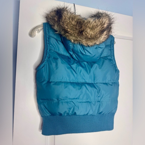 🍓6/$15🍓 Blue Hooded Puffer Vest - Picture 5 of 5